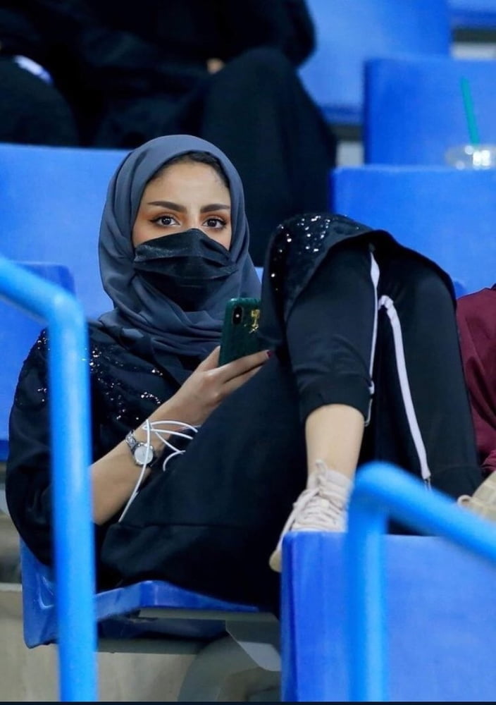 Hijabis de internet
 #94077864