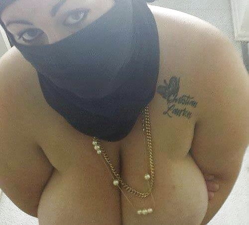 Hijabis de internet
 #94077869