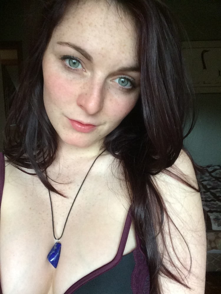 Amateur morena selfies
 #101563026