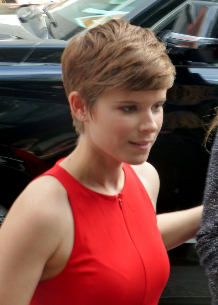 Kate mara pixie cortes sólo.
 #93860845