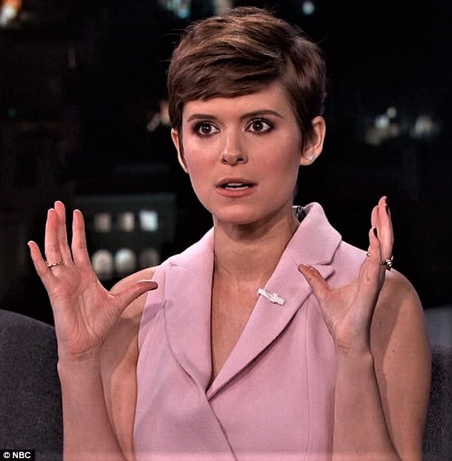 Kate mara pixie cortes sólo.
 #93860866