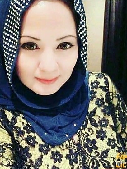 Ibu cantik tetek besar #81408143