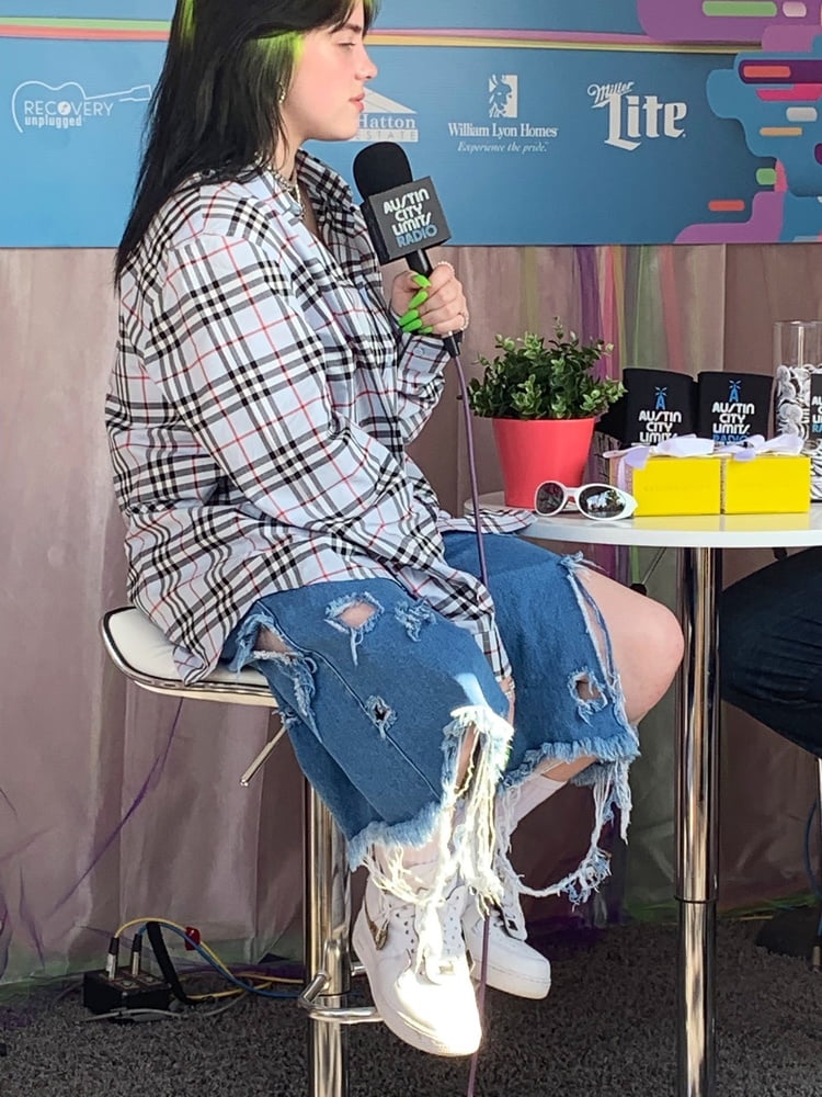 Billie Eilish #105421803