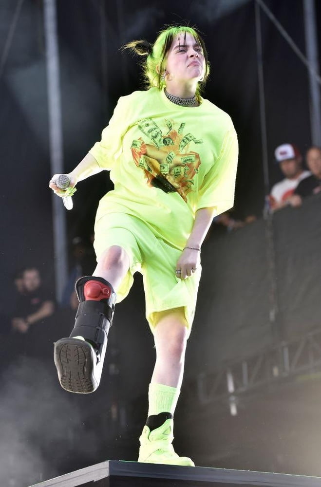 Billie Eilish #105421898