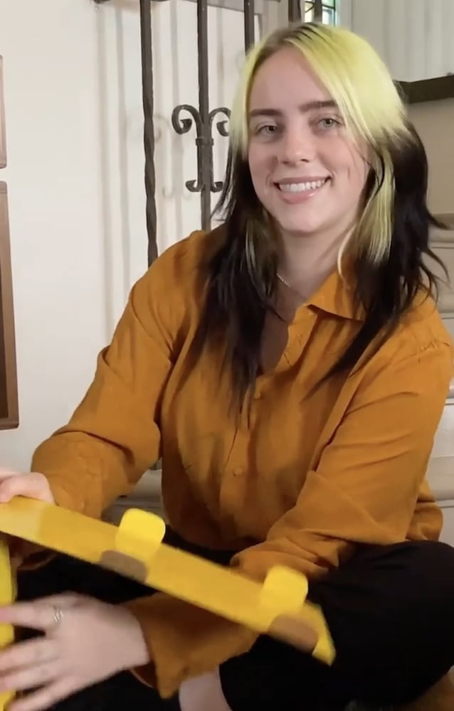 Billie Eilish #105422011