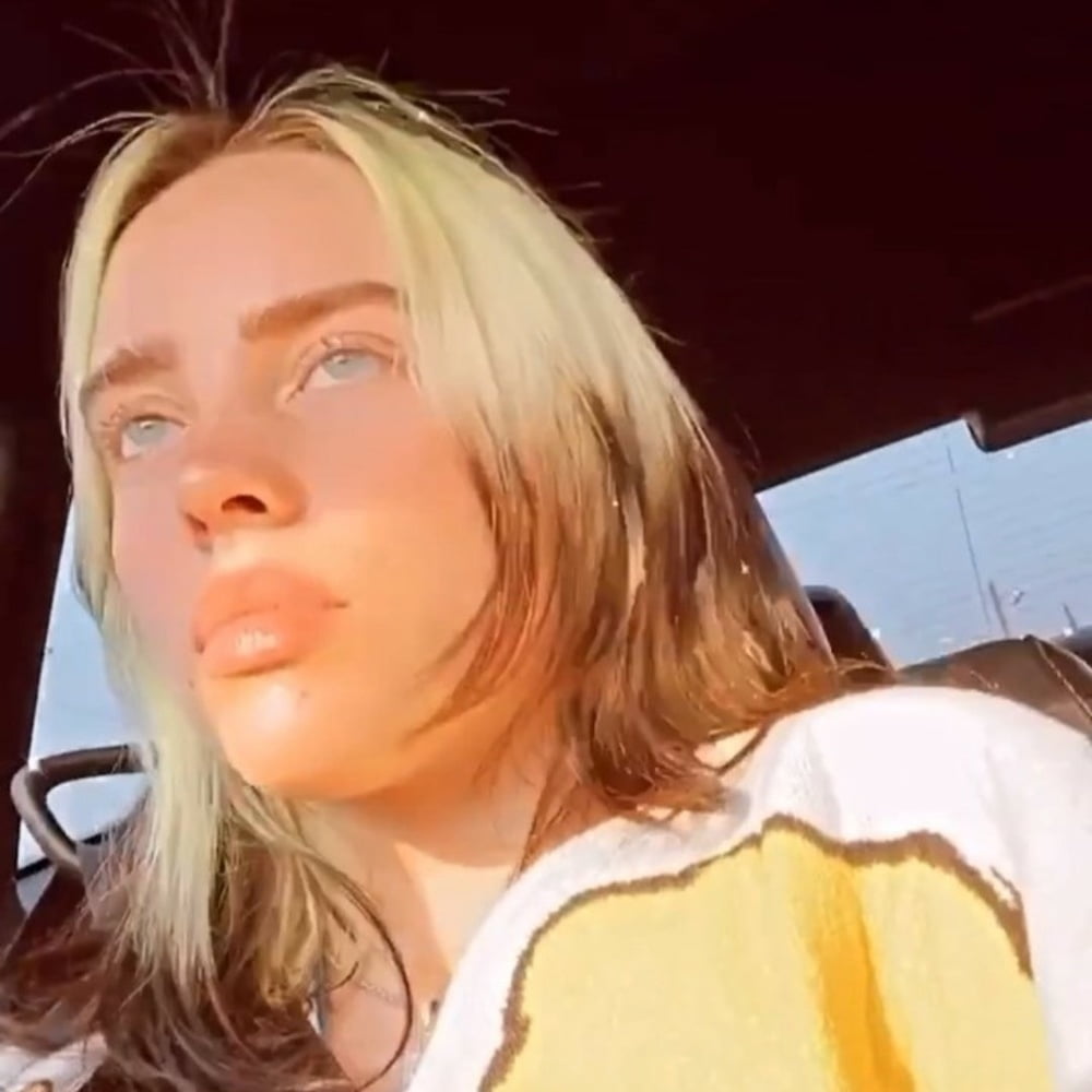 Billie Eilish #105422030