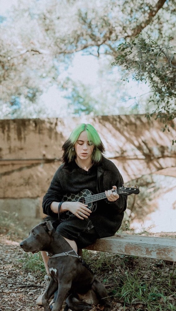 Billie Eilish #105422032