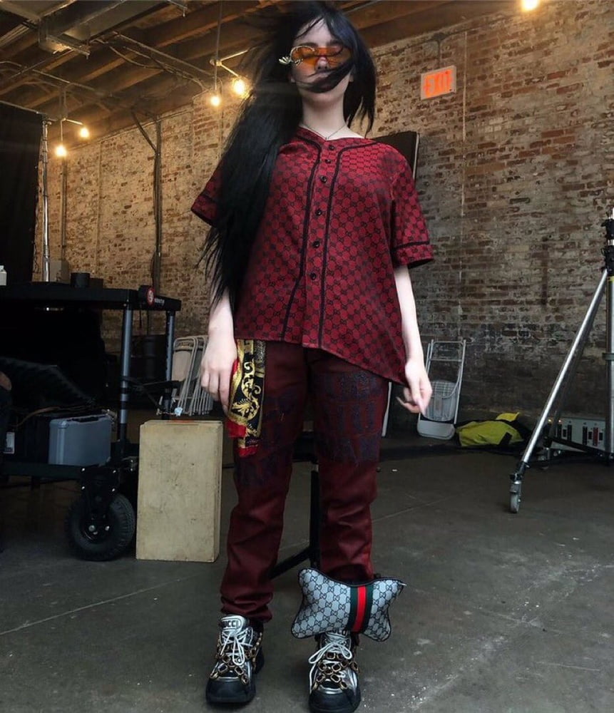 Billie Eilish #105422140