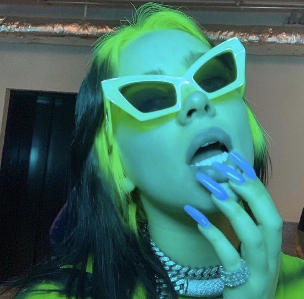 Billie Eilish #105422314