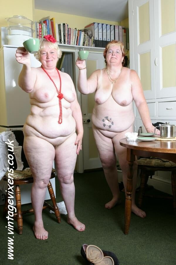 Reife fleischige Mütter eine Portion ist nicht genug
 #88163430