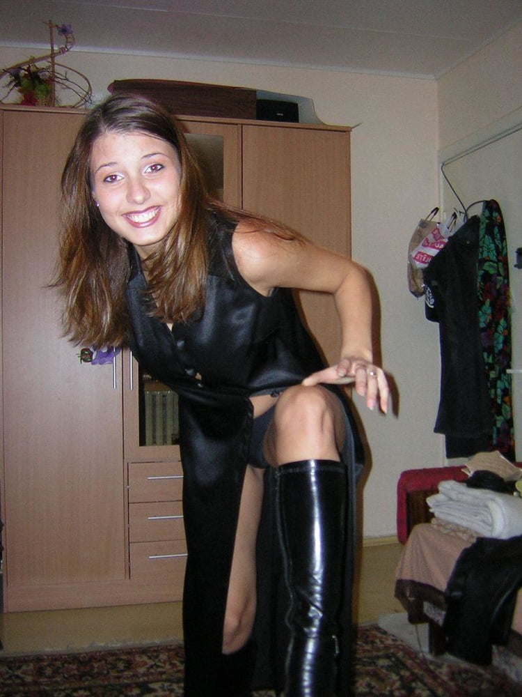 Morena amateur
 #94989703