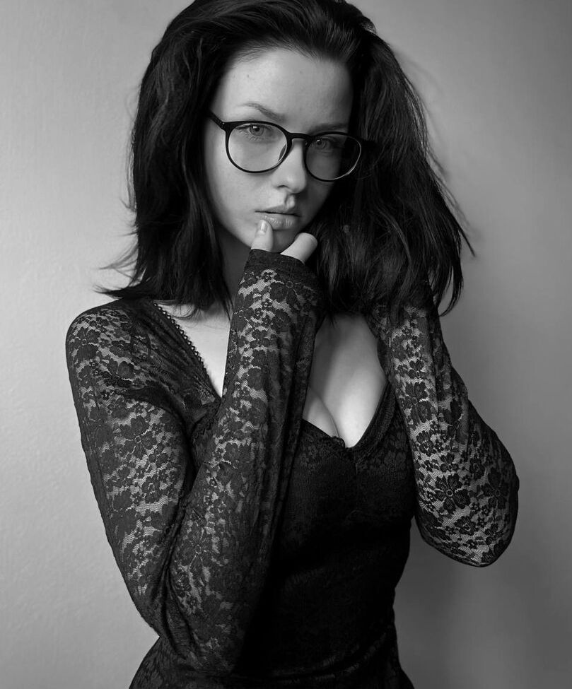 Innervus desnuda #108289750