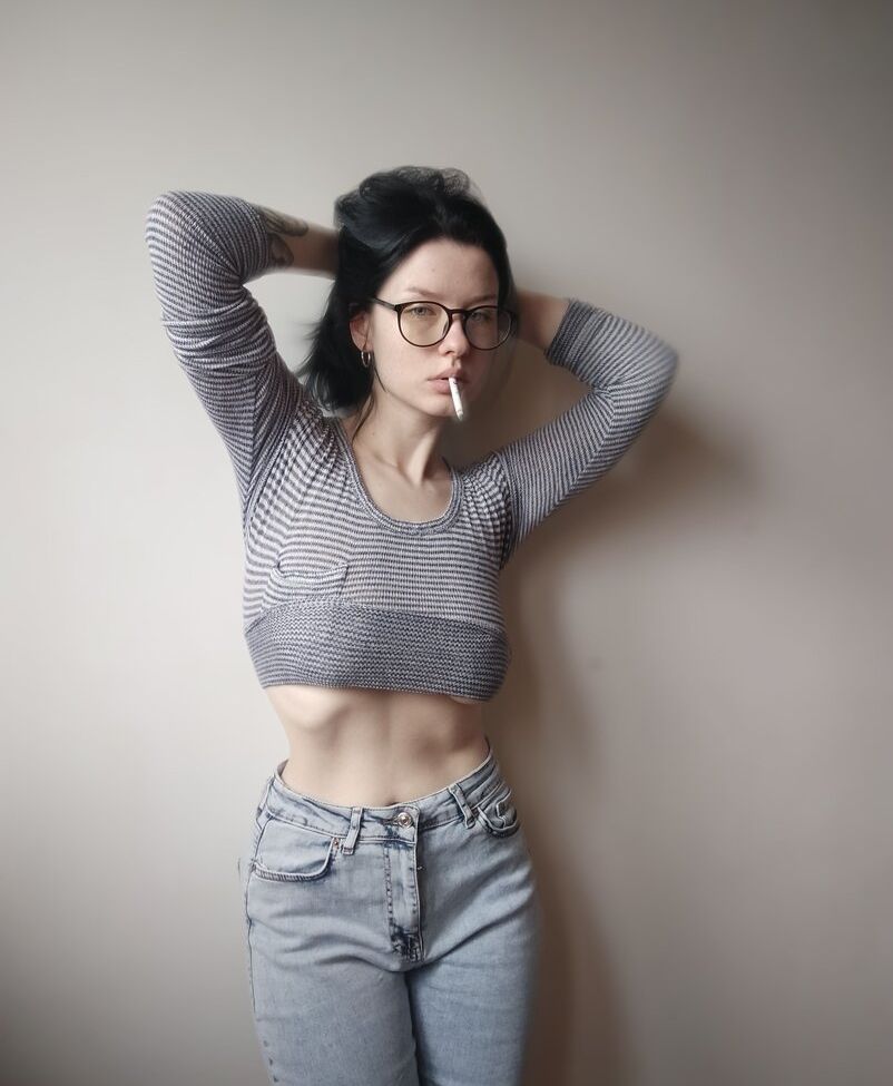 Innervus desnuda #108289787