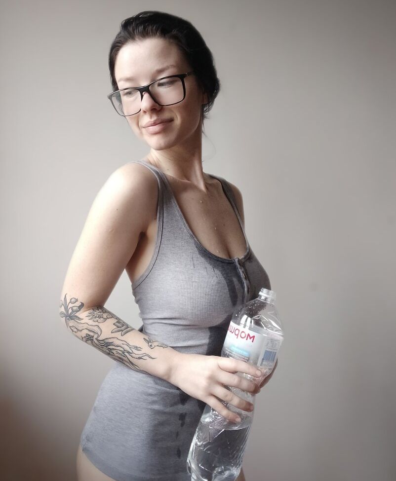 Innervus desnuda #108289803