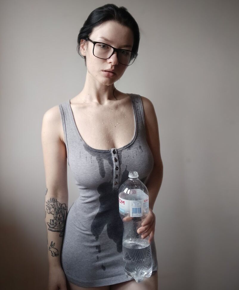 Innervus desnuda #108289804