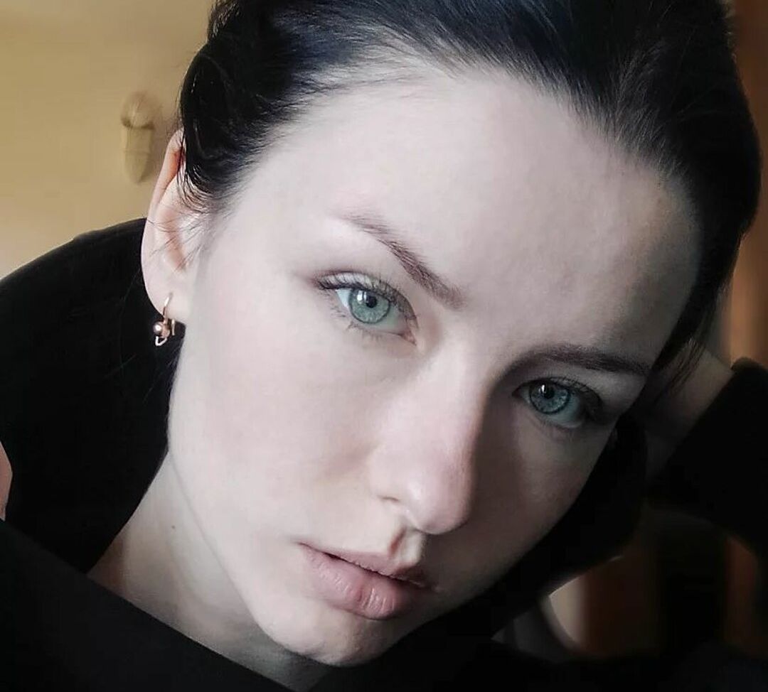 Innervus desnuda #108289830