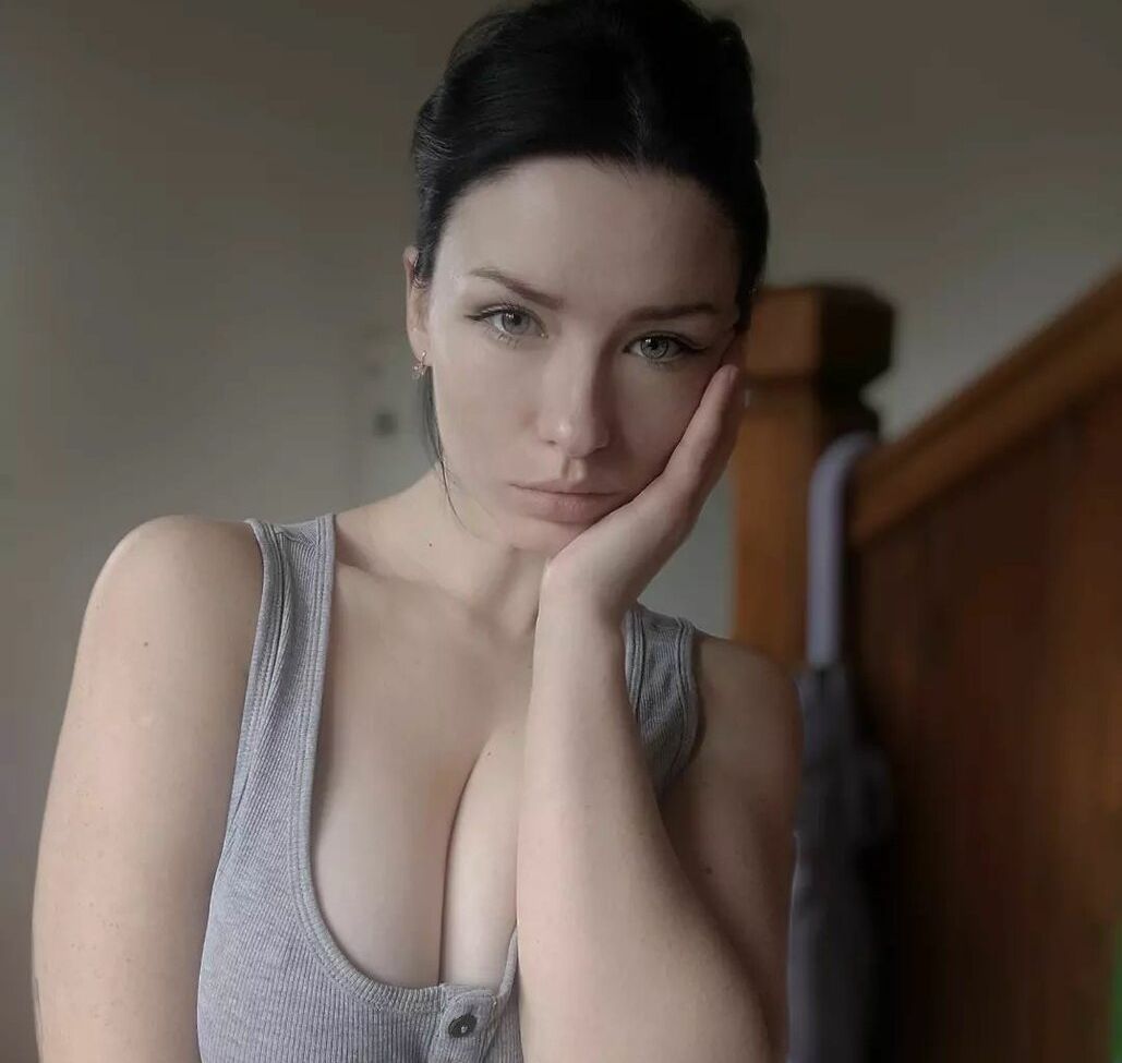 Innervus desnuda #108289838