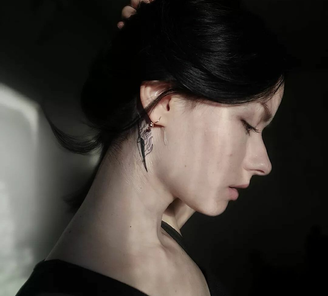 Innervus desnuda #108289841