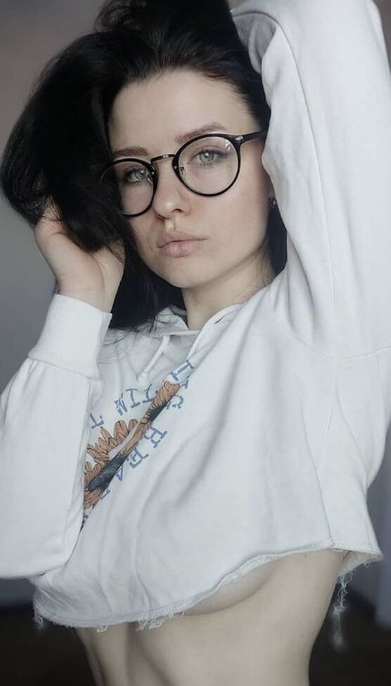 Innervus desnuda #108289847