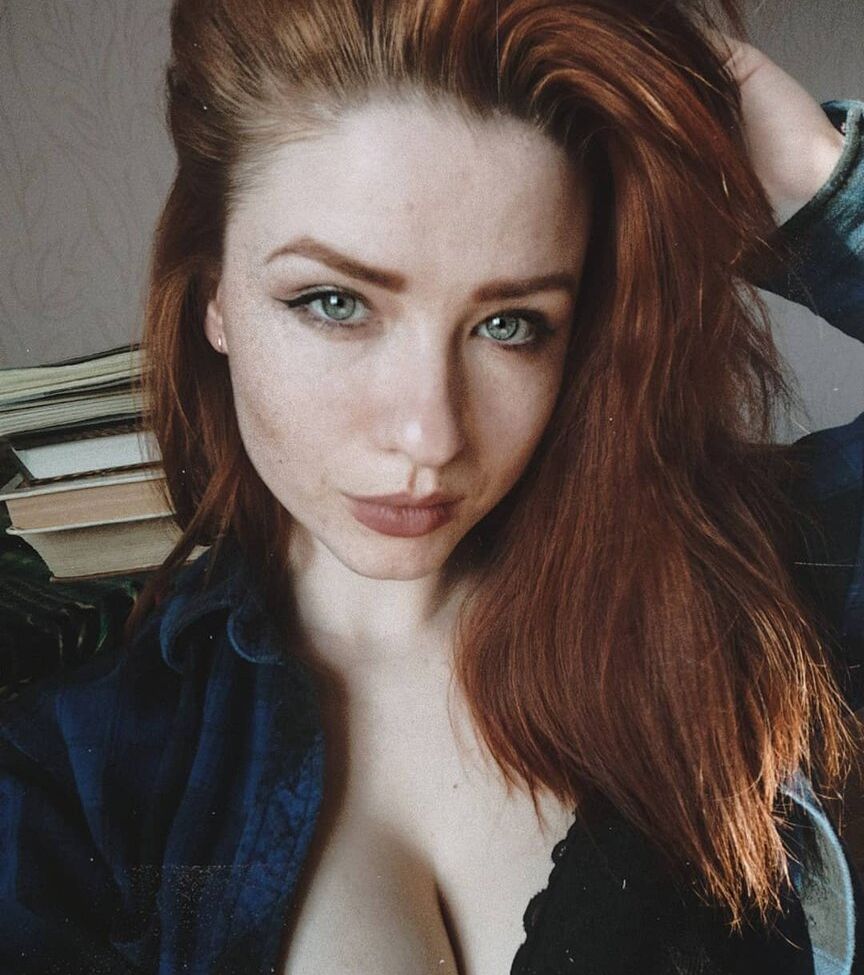 Innervus desnuda #108289862