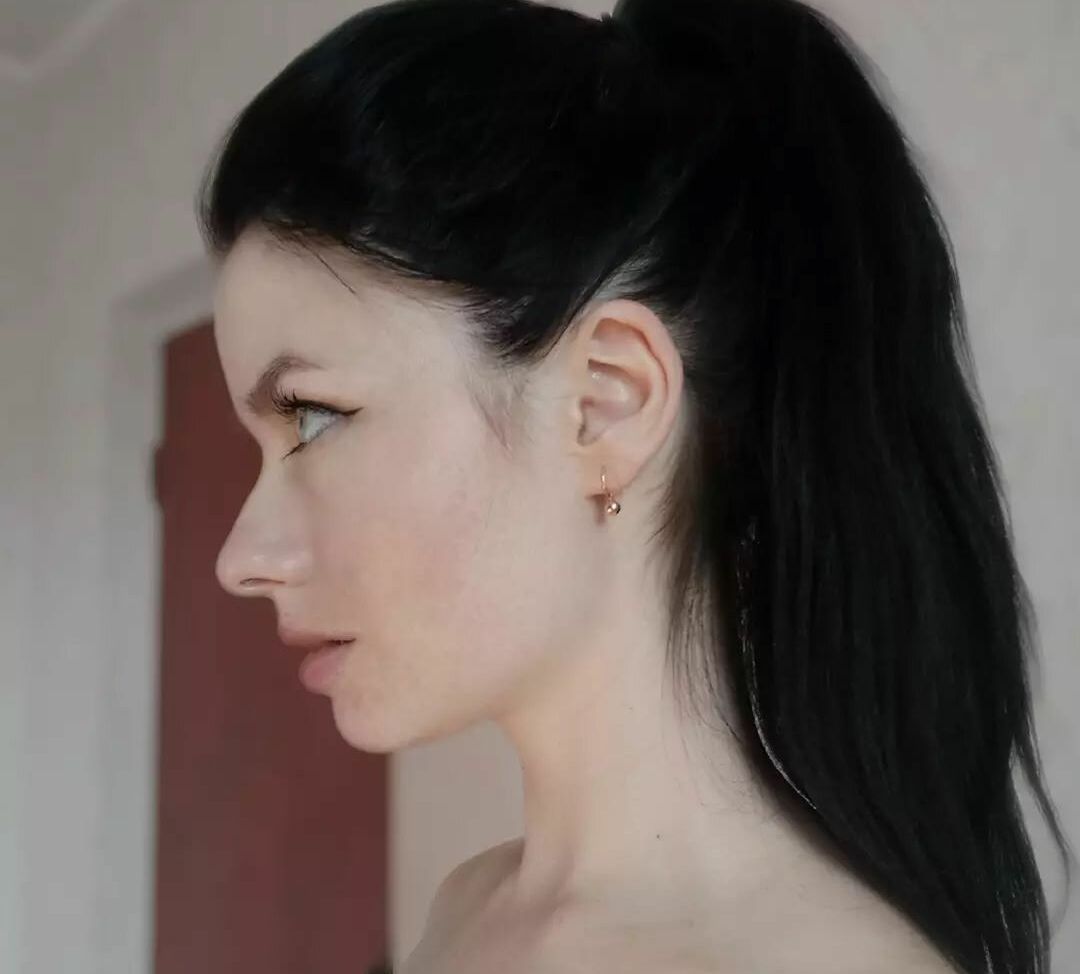 Innervus desnuda #108289868