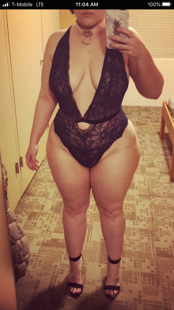 Mujeres voluptuosas
 #79660858