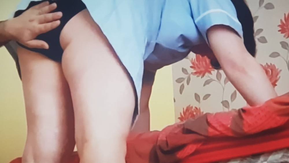 Versohlen einer ungezogenen Krankenschwester
 #88707695