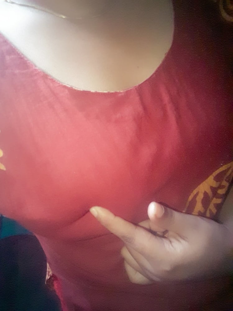 Moni de dhaka bangladesh
 #89000192