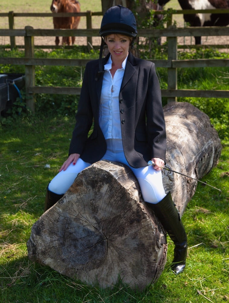 Reiten Milf
 #105038097