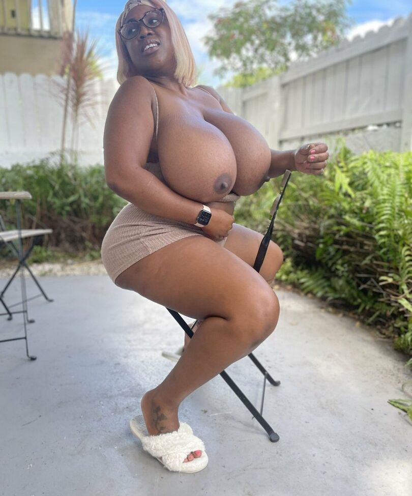 MaseratiXXX desnuda #108055602