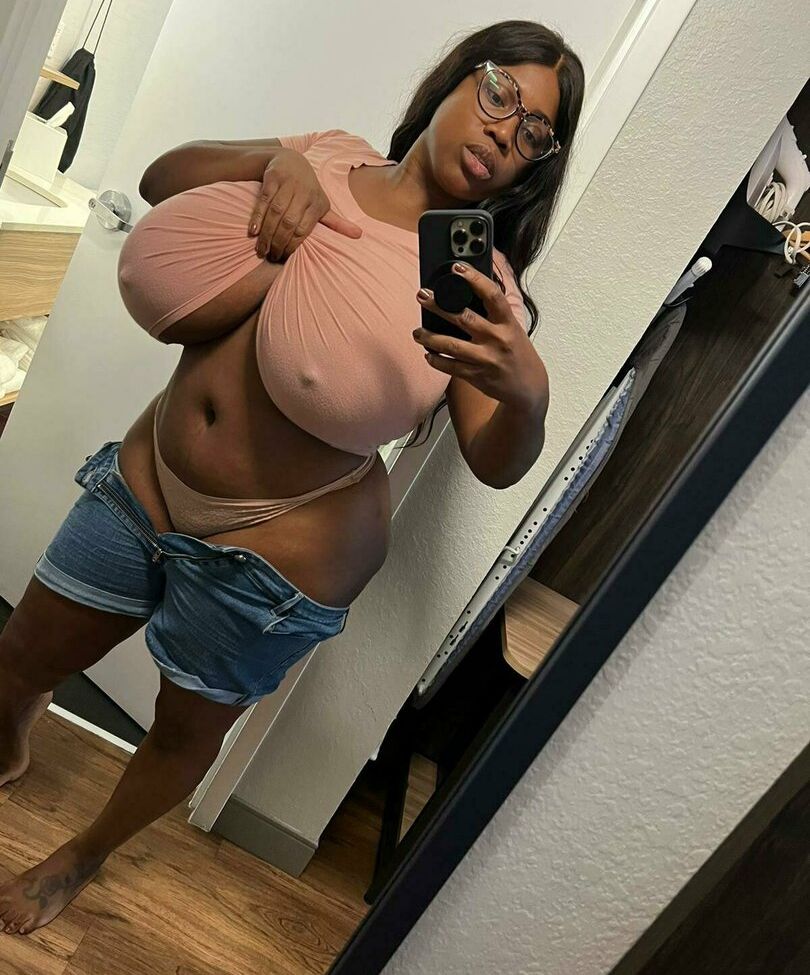 MaseratiXXX desnuda #108055606