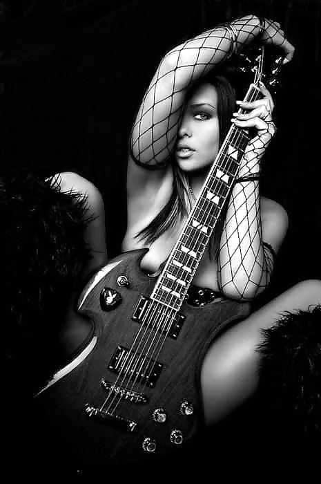 6-Girls and musical instrument (Strings) #105174308