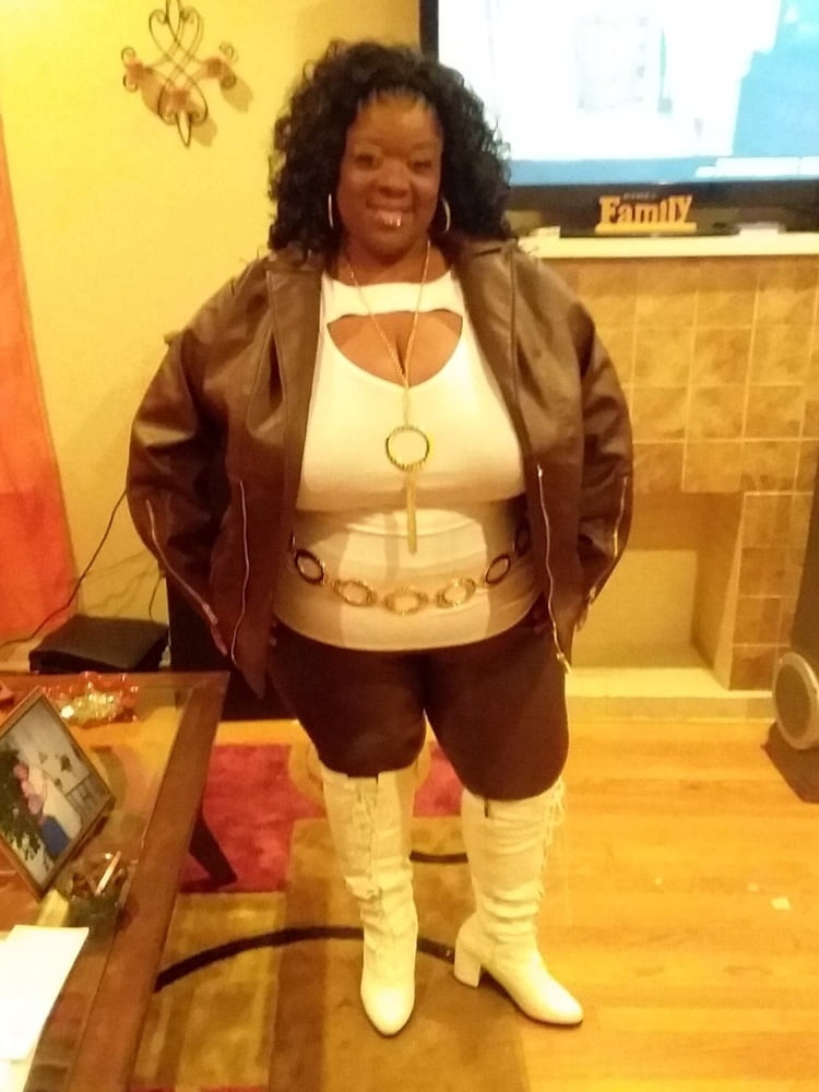 Milfs & gilfs con botas no.32
 #103261710