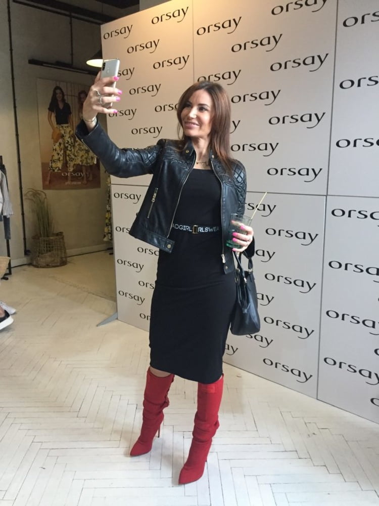 Milfs & gilfs con botas no.32
 #103261725