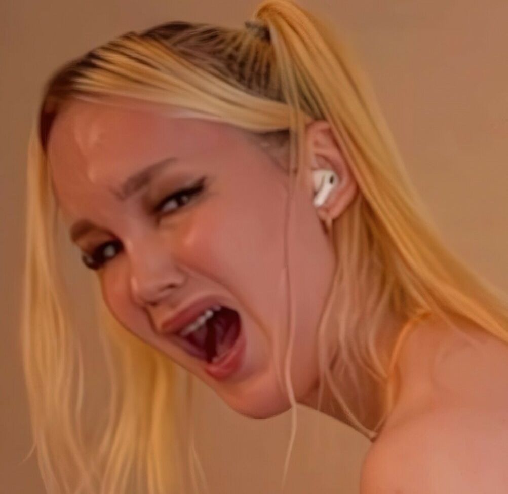 Blondelashes19 desnuda #108223381