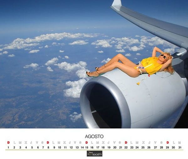 Calendario de aerolíneas españolas desnudas
 #90321288