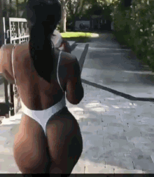 Marche de pute
 #103142940