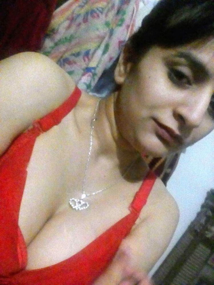 Maharashtra Muslim Wife #93557214