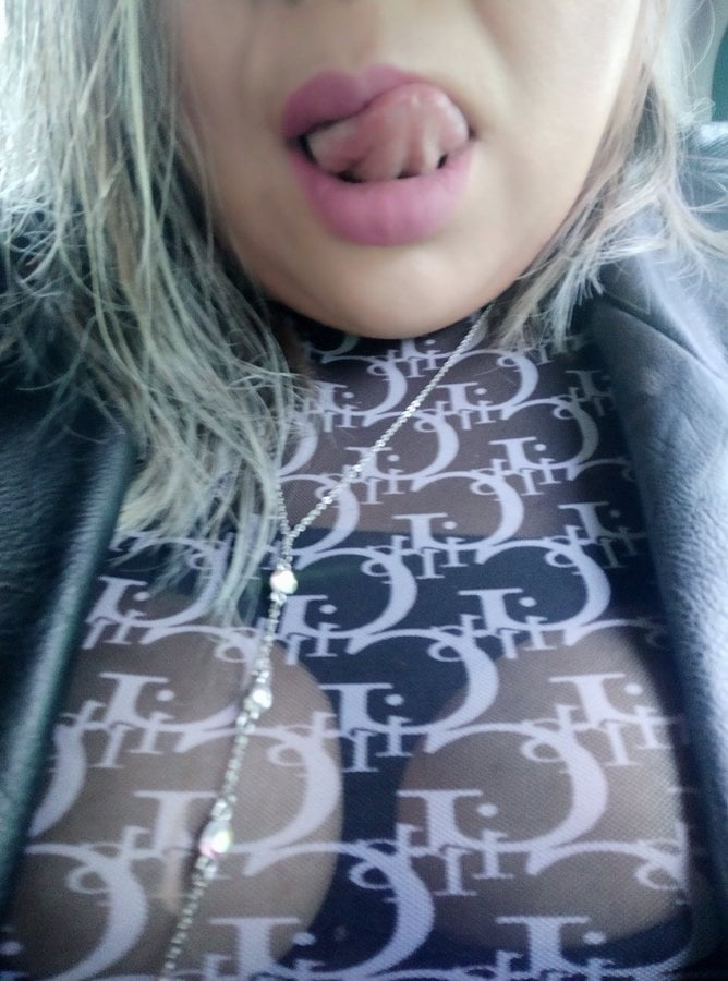 Gordita muy cachonda #105596586