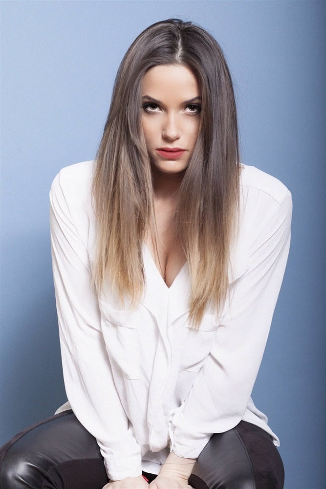 Capucine anav #99262429