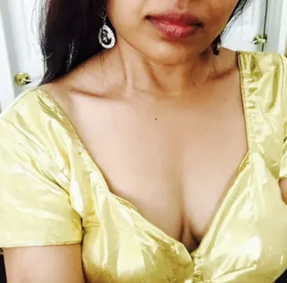 Indian hot &amp; sexy housewife #92170441