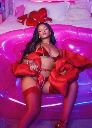 Jerkoff over Thick Rihanna whore #94658788