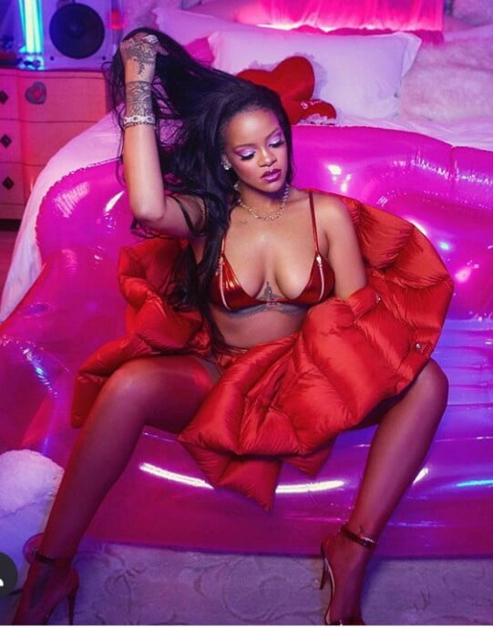 Jerkoff over Thick Rihanna whore #94658790