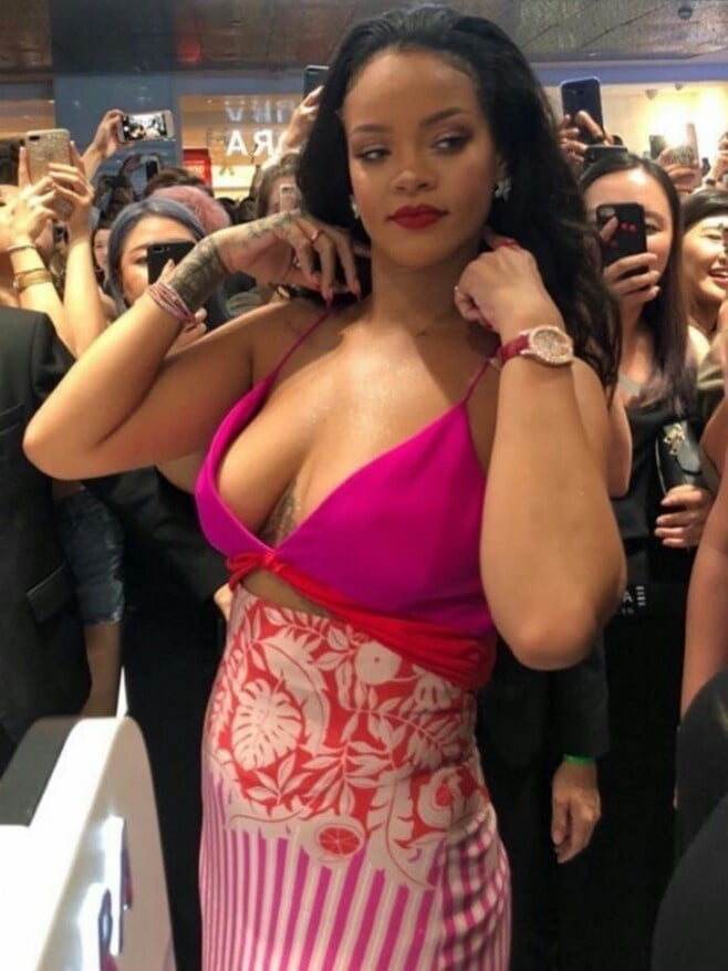 Jerkoff over Thick Rihanna whore #94658812