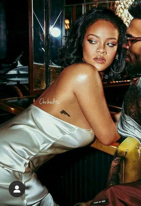 Jerkoff su rihanna puttana spessa
 #94658855