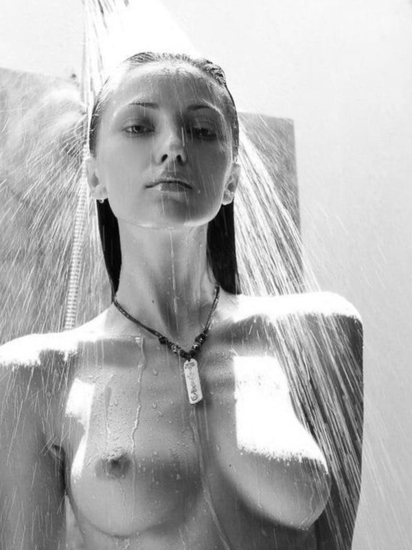 Mujeres mojadas 5
 #102105819