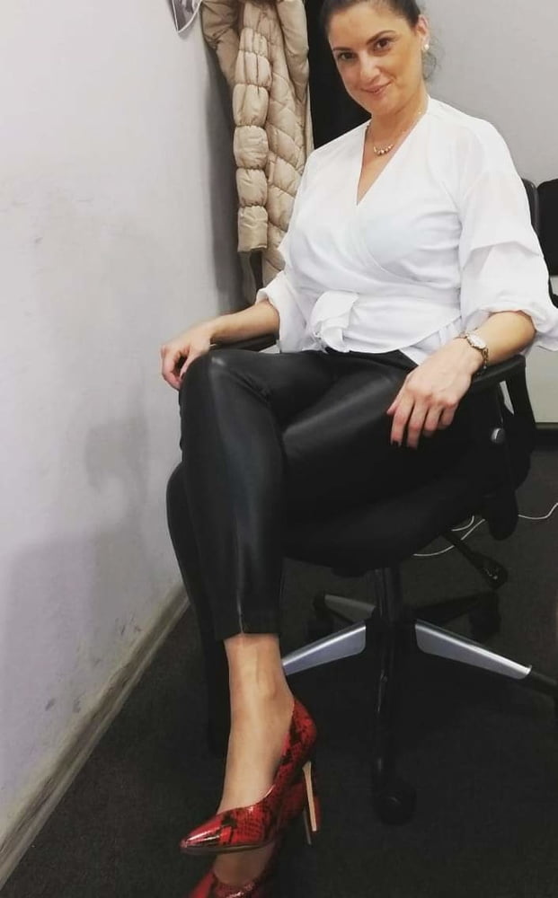 Milfs caliente iii
 #94140924