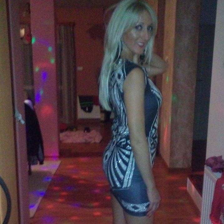 Milfs caliente iii
 #94140981