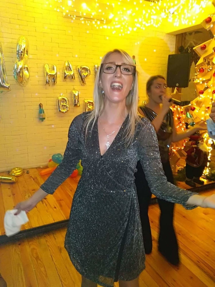 Milfs caliente iii
 #94140990