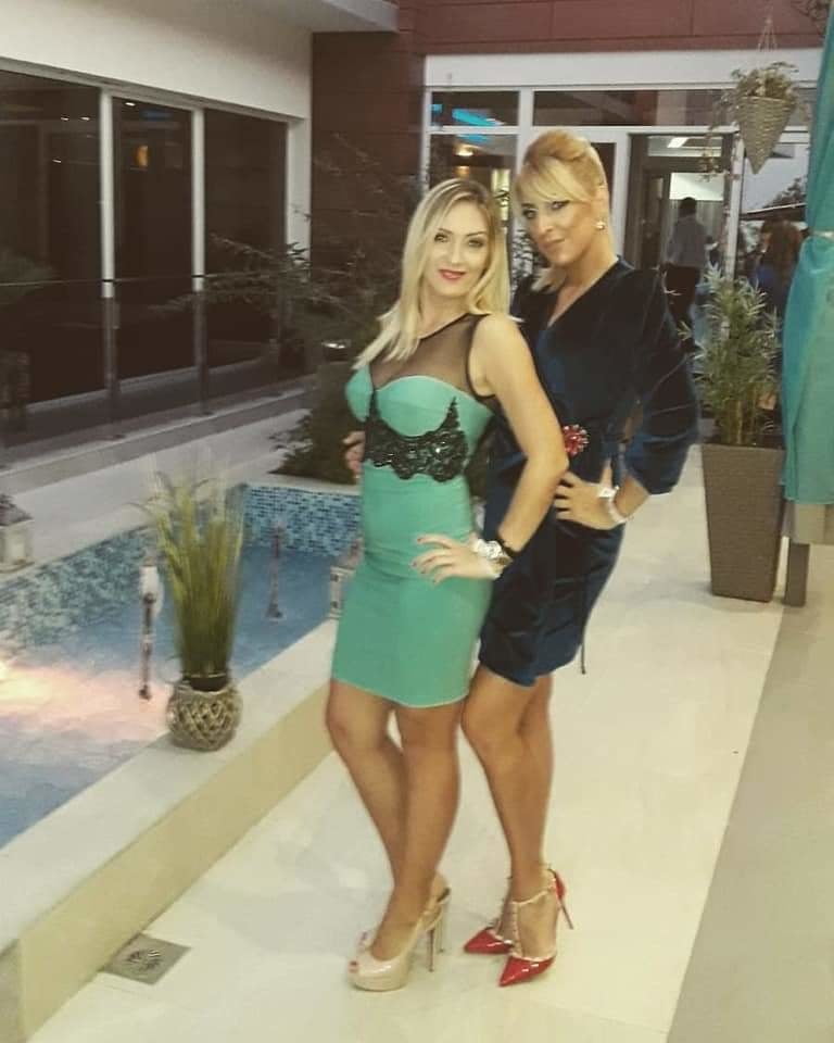 Milfs caliente iii
 #94141089